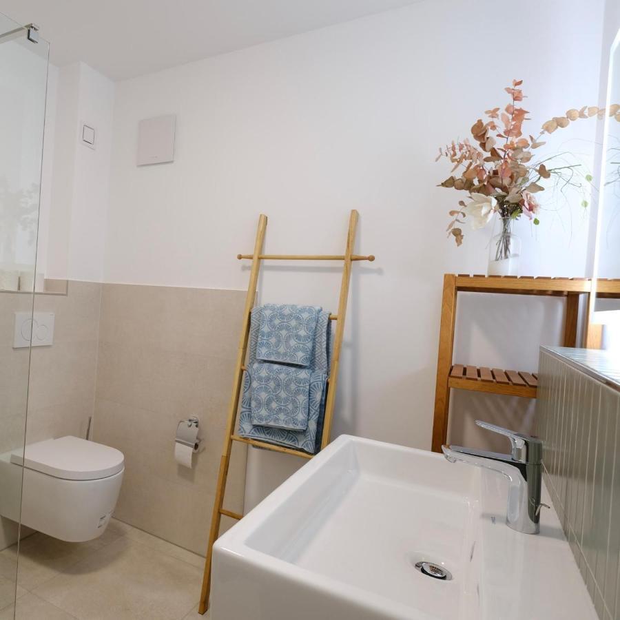 Neubau Im Loft-Stil Mit Grosser Terrasse لاروش المظهر الخارجي الصورة
